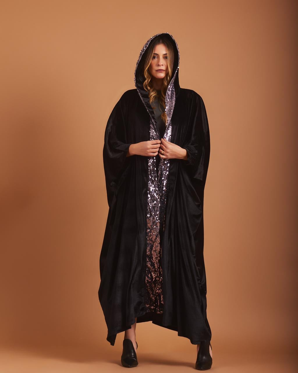 Hooded kaftan
