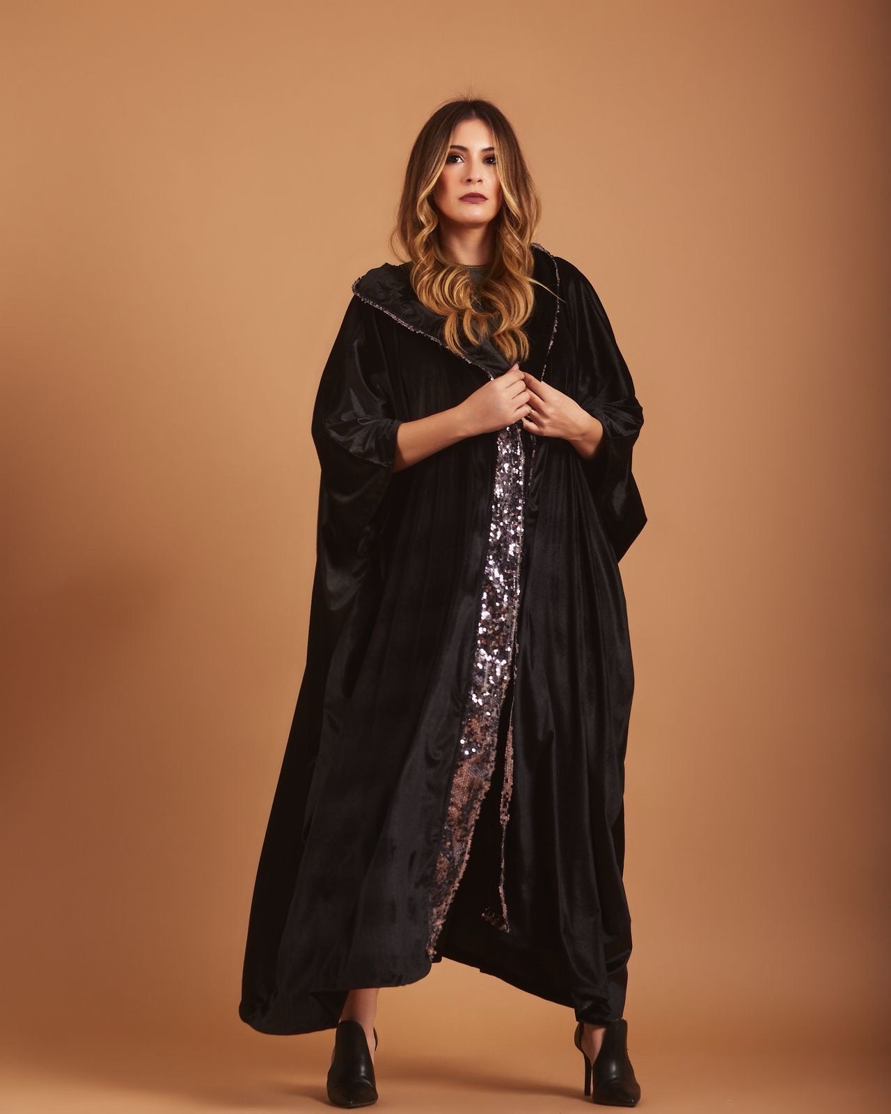 Hooded kaftan