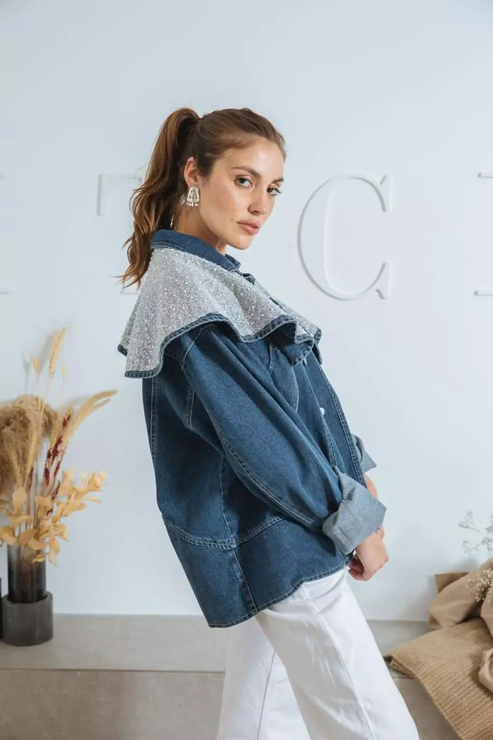 Embroidered fan jacket